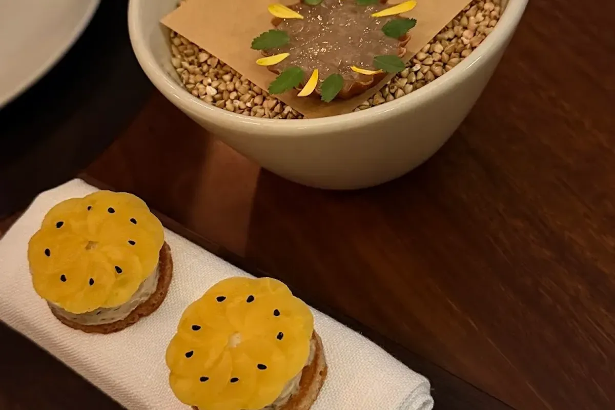 Sixpenny thumbnail 3