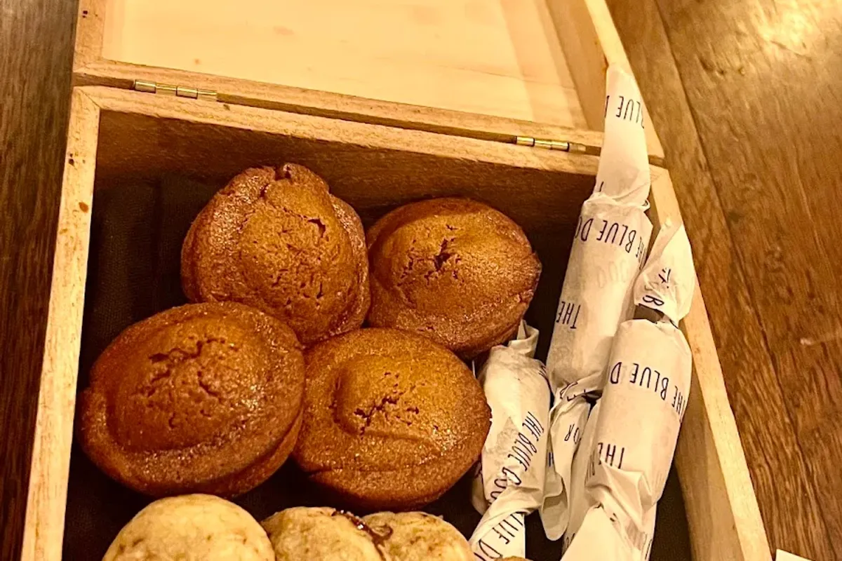 The Blue Door thumbnail 9