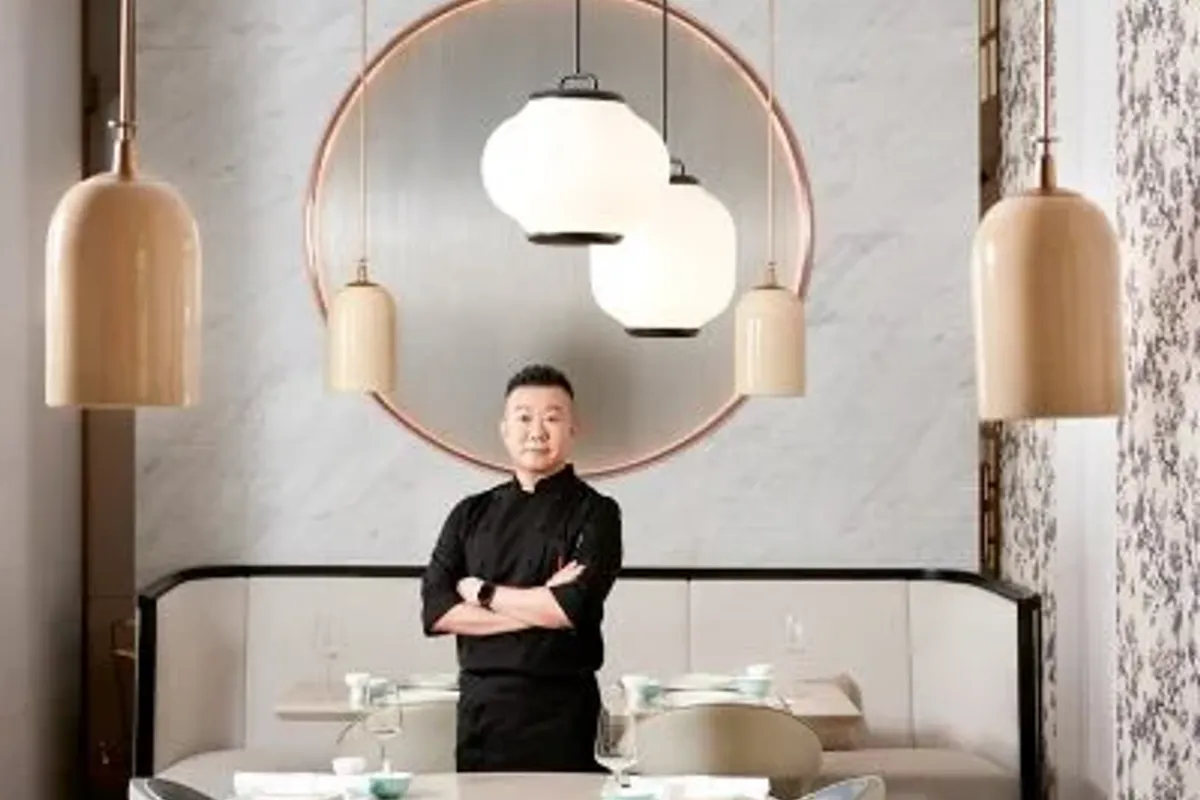 Yi by Jereme Leung thumbnail 3