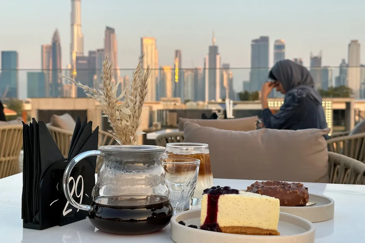 Lune Lounge thumbnail 6